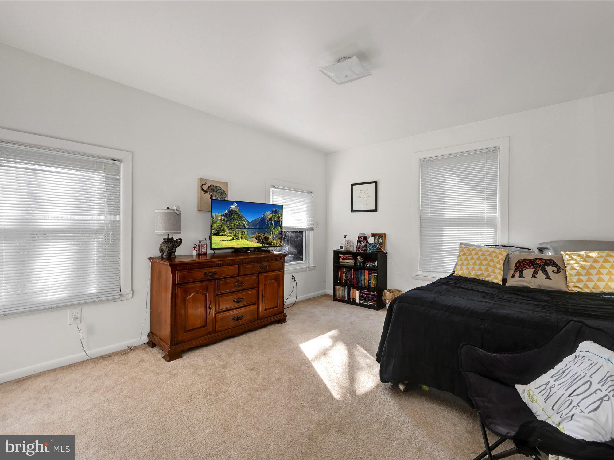 7TH WARD - Residential