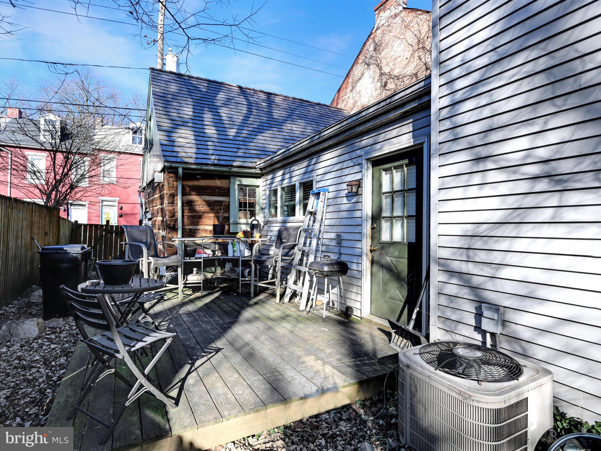 7TH WARD - Residential