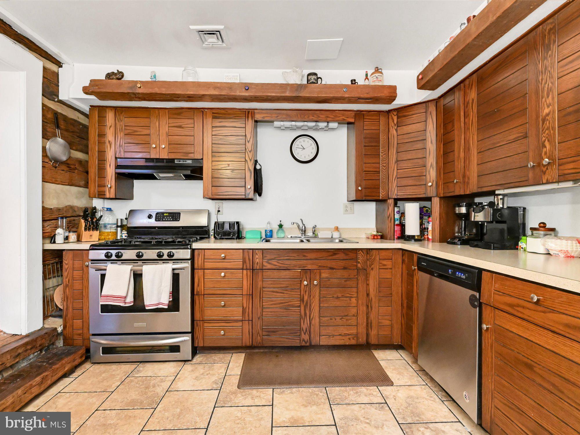 7TH WARD - Residential