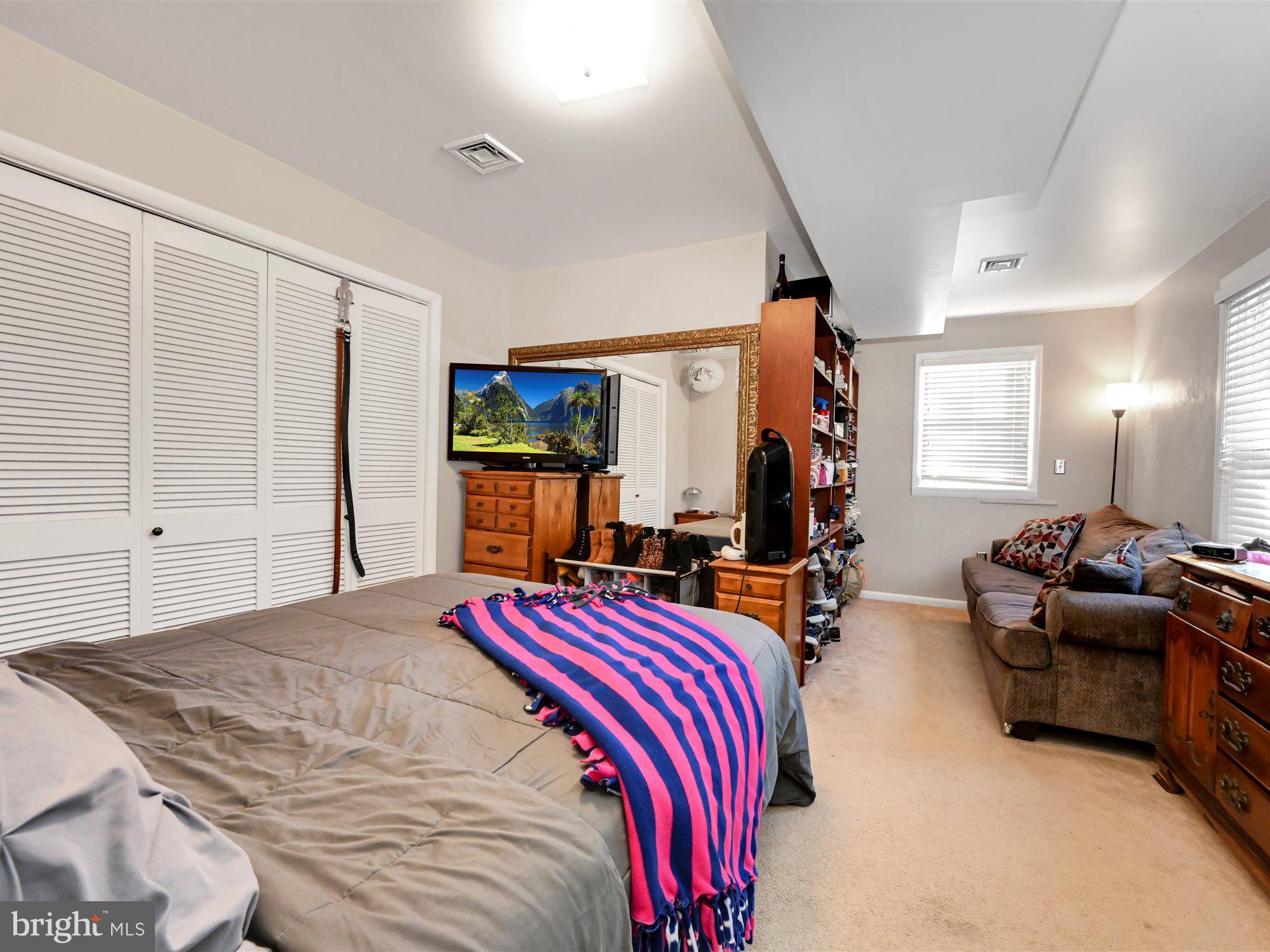 7TH WARD - Residential