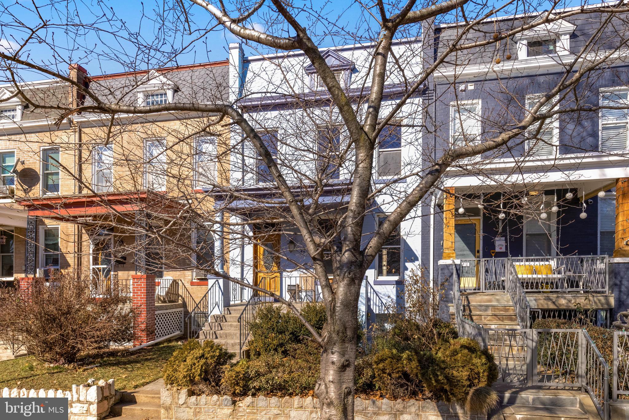 BROOKLAND - Residential Lease