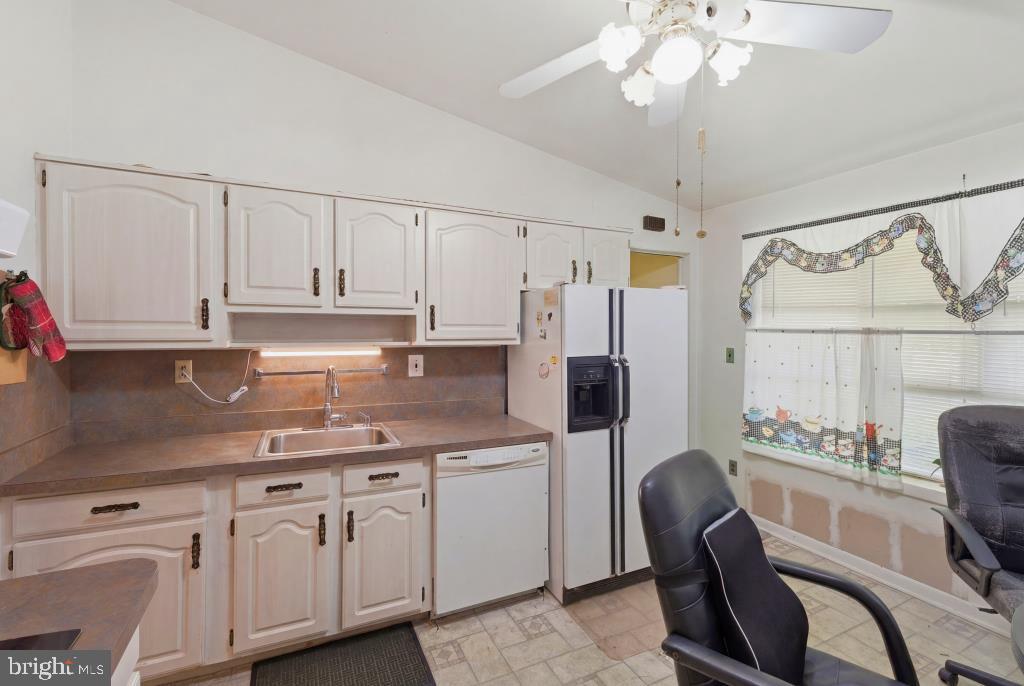 HILLANDALE HEIGHTS - Residential