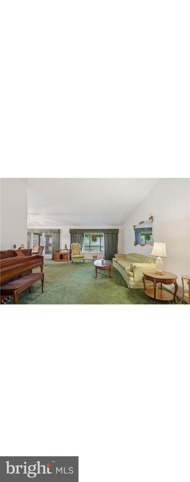 HILLANDALE HEIGHTS - Residential