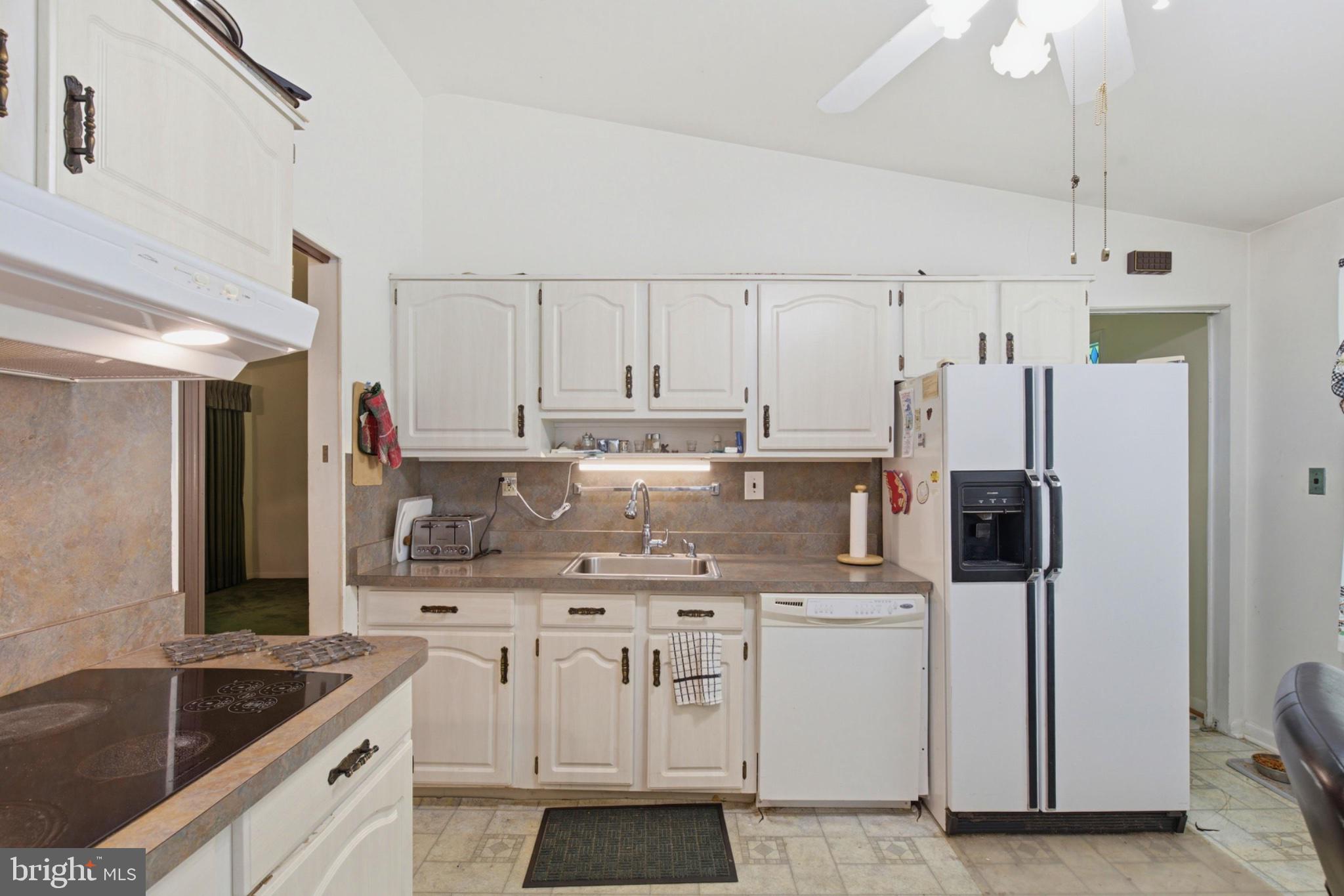 HILLANDALE HEIGHTS - Residential