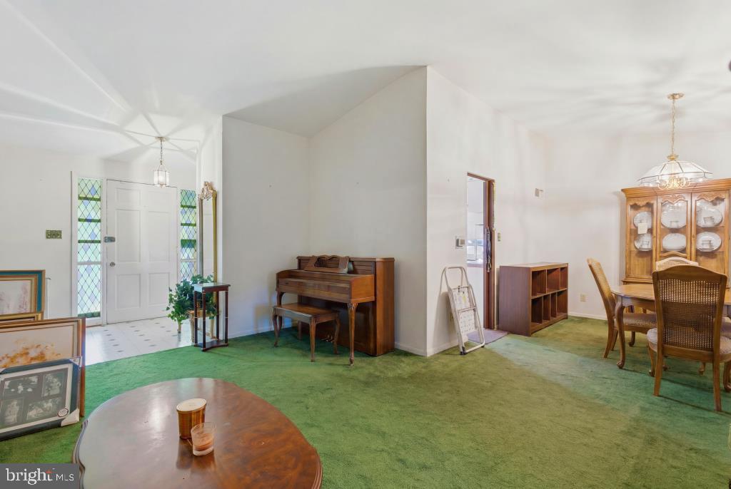 HILLANDALE HEIGHTS - Residential