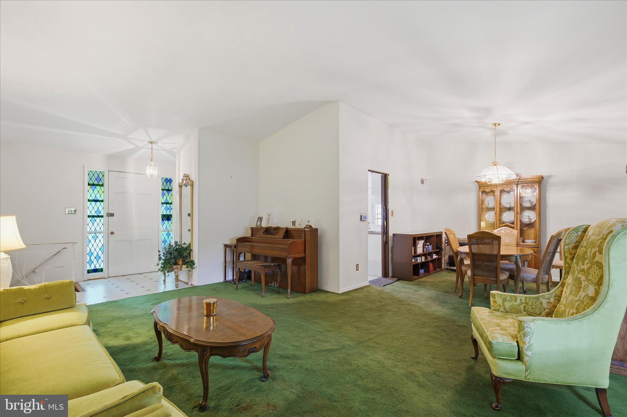 HILLANDALE HEIGHTS - Residential