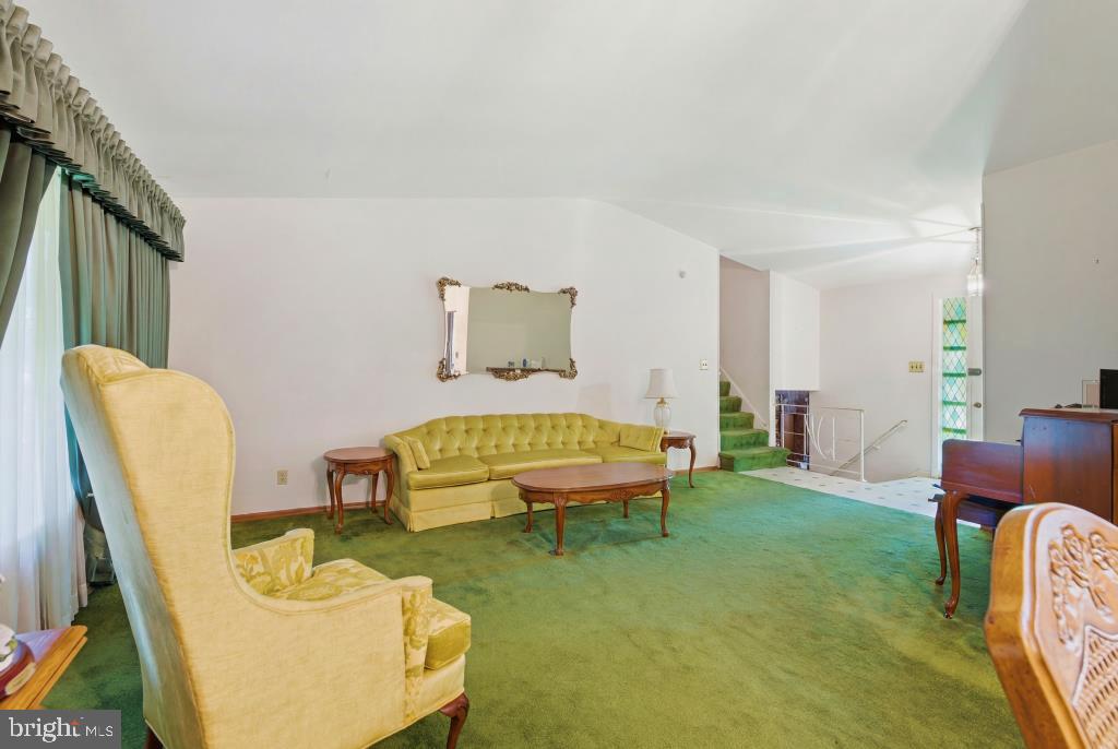 HILLANDALE HEIGHTS - Residential