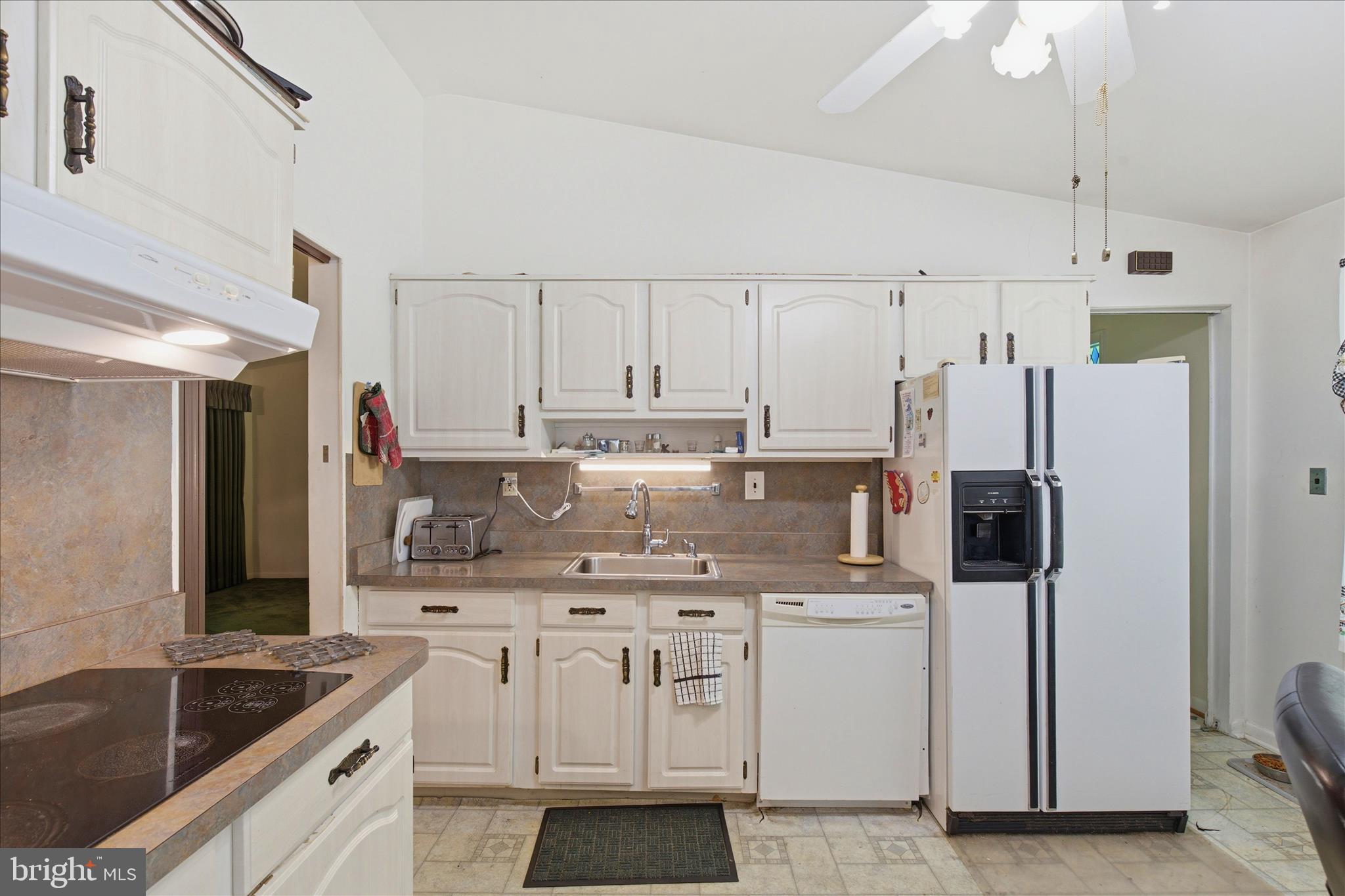 HILLANDALE HEIGHTS - Residential
