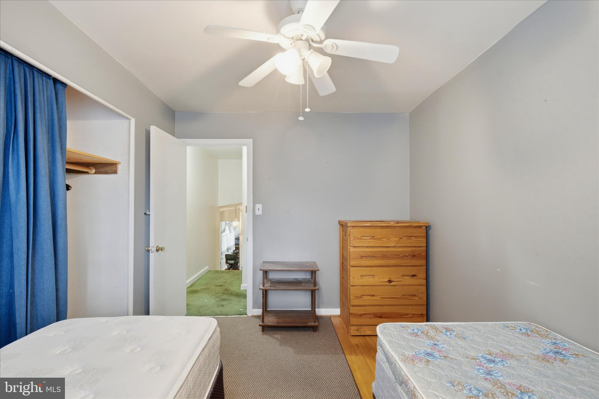 HILLANDALE HEIGHTS - Residential