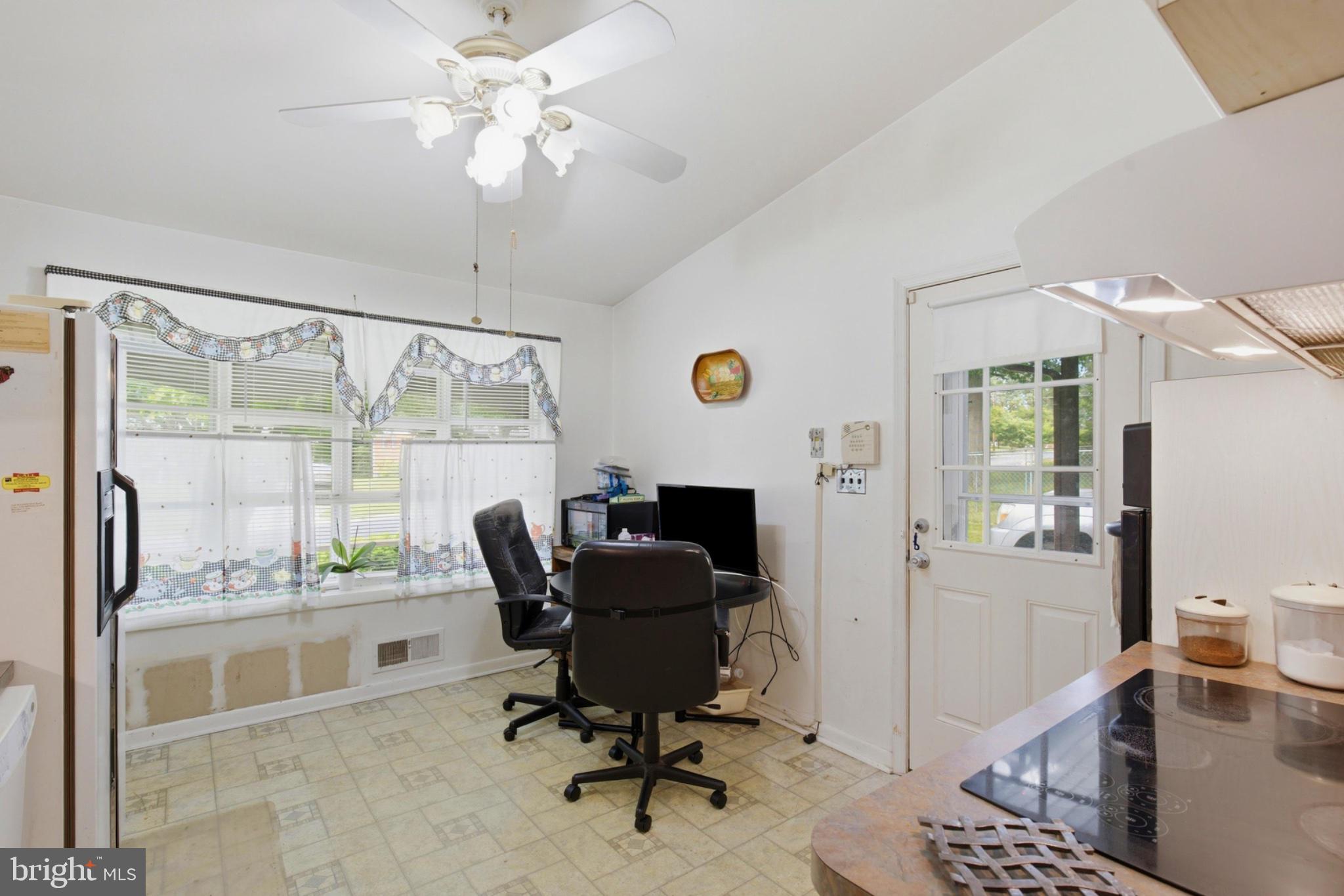 HILLANDALE HEIGHTS - Residential