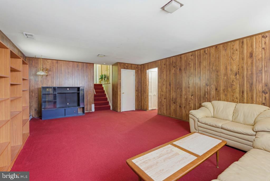 HILLANDALE HEIGHTS - Residential