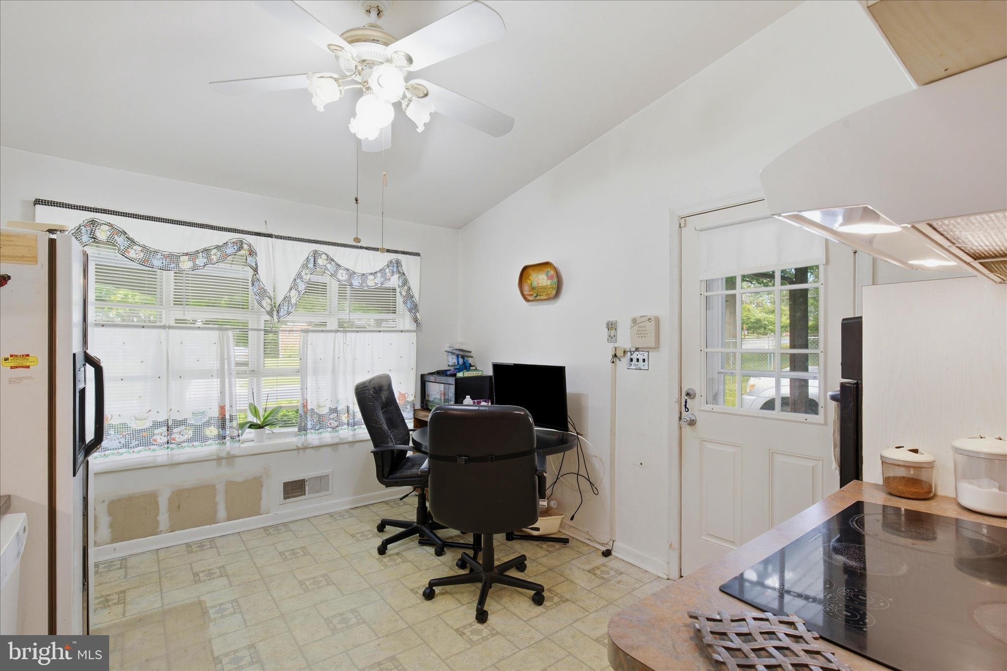 HILLANDALE HEIGHTS - Residential