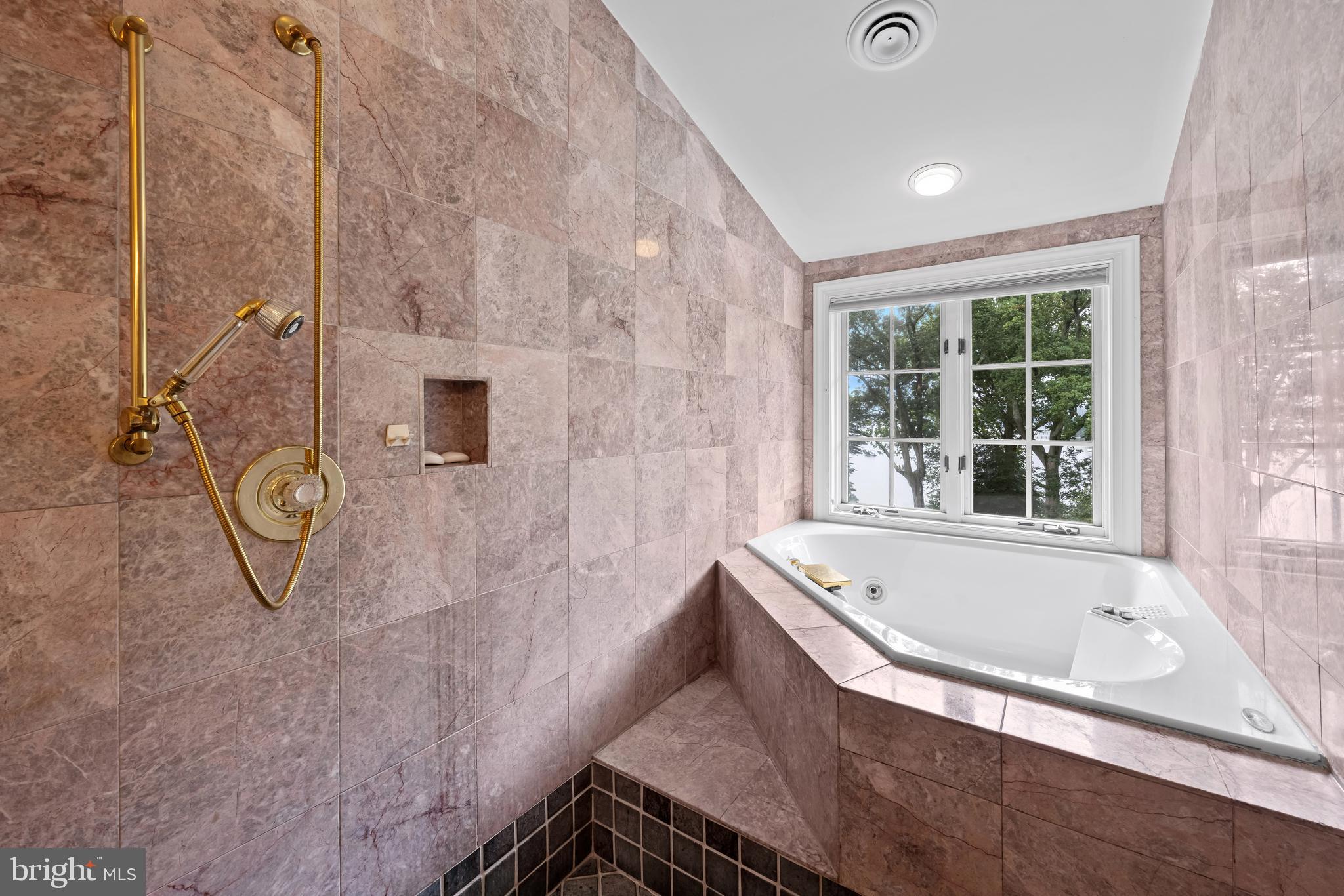 OLDE SEVERNA PARK - Residential