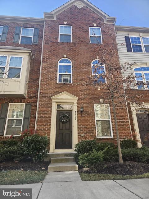 Presenting a fantastic Elkridge location, conveniently located in the Howard Square community. This 3 Bedroom/ 3 Bathroom townhome features three levels of living space above grade. An inviting foyer welcomes you and your guests with 1 bedroom/1 full bath and access to the oversized 1 car garage and driveway. The main level offers an open concept floor plan with eat in kitchen/dining area and massive living room space. The large kitchen is accentuated by recessed lighting and a walkout to the elevated 8x13 composite deck. The upper level features a spacious owners suite with his/her closets and adjoining bath with dual vanities. The third bedroom, third full bath and Washer/Dryer complete this level. The garage features custom built storage and closet space. Perfectly located close to major routes including 95, 100 and 32. HOCO schools!!! Pets allowed on case by case basis with a $500 pet deposit.