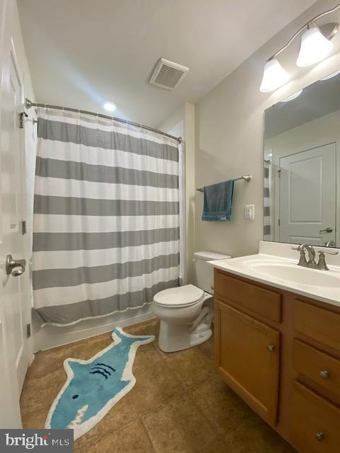 HOWARD SQUARE - Residential Lease
