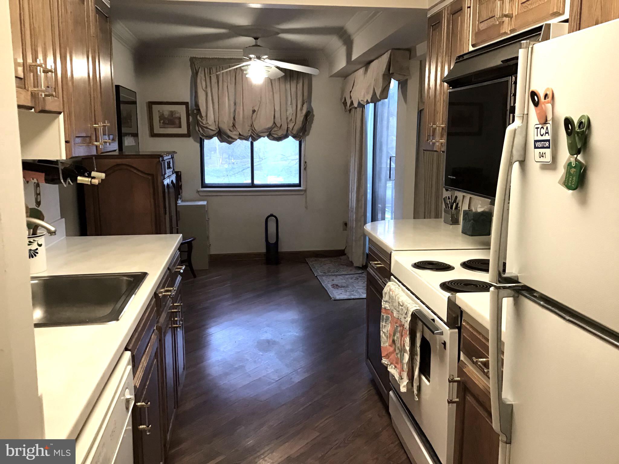 TREEBROOKE CONDOMINIUM - Residential