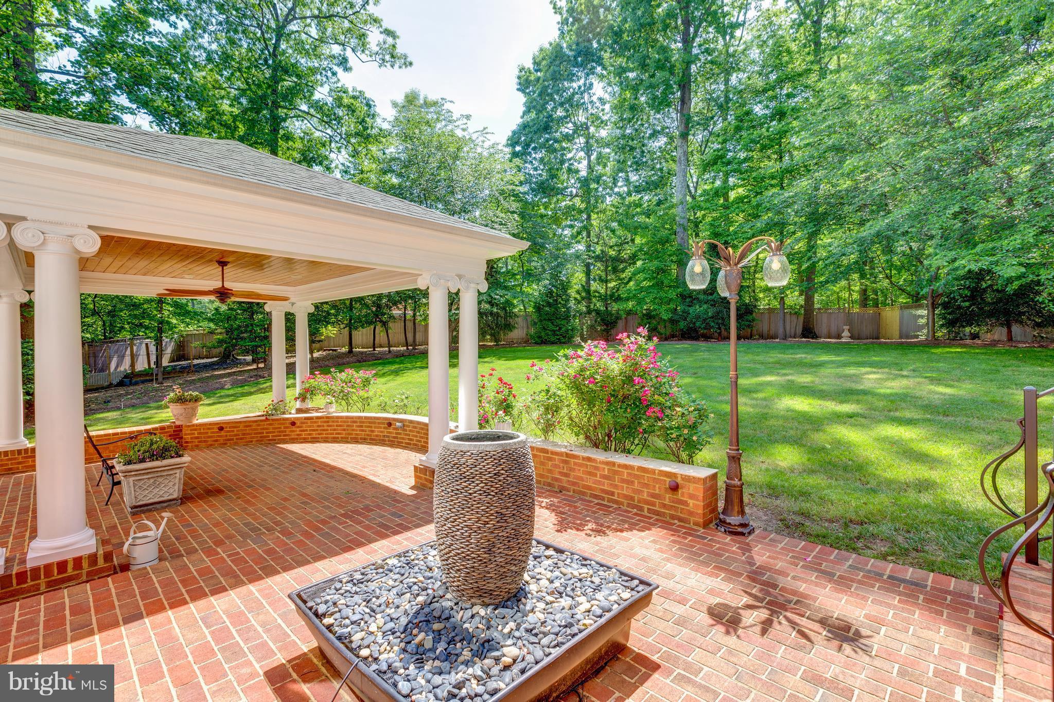 COLVIN MANOR - Residential