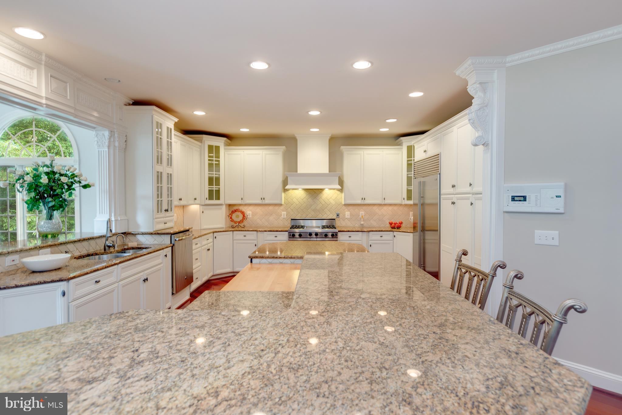 COLVIN MANOR - Residential