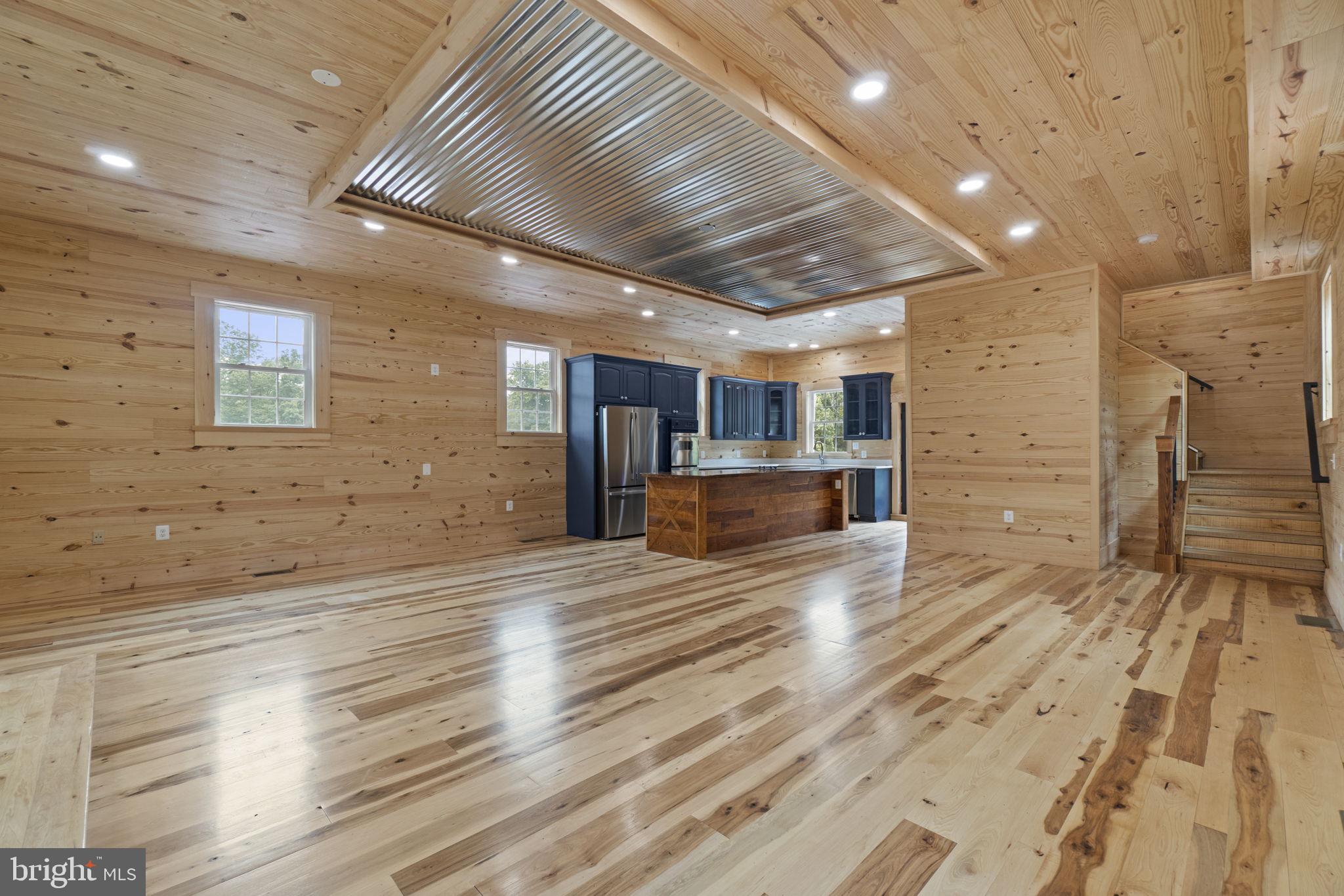 IVAKOTA FARM - Residential