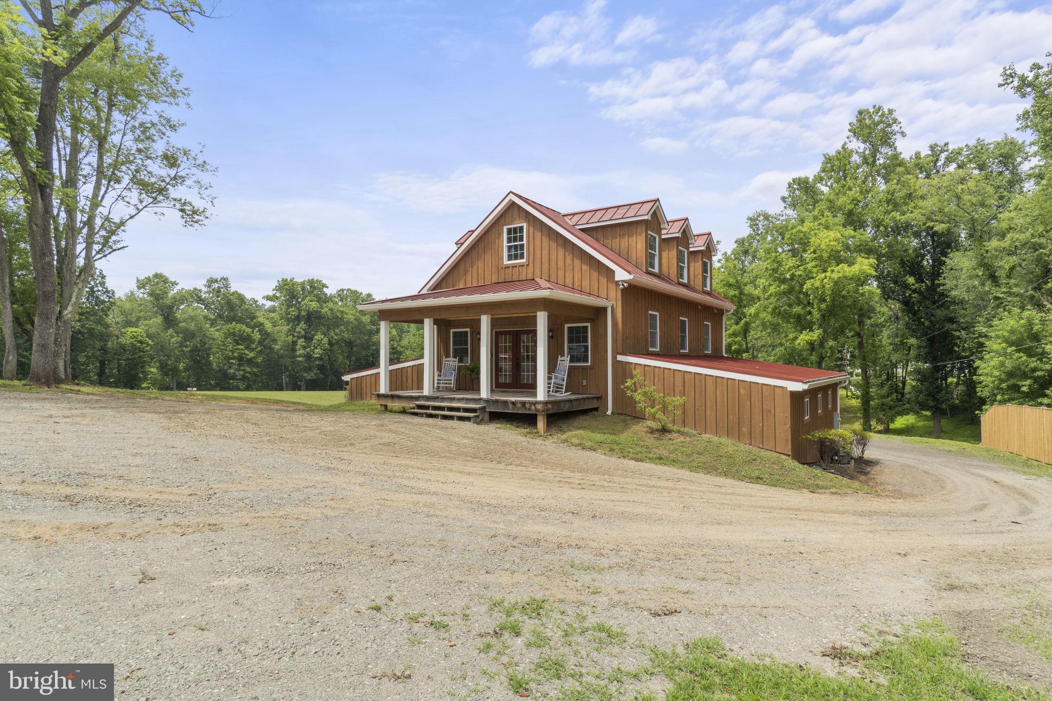 IVAKOTA FARM - Residential