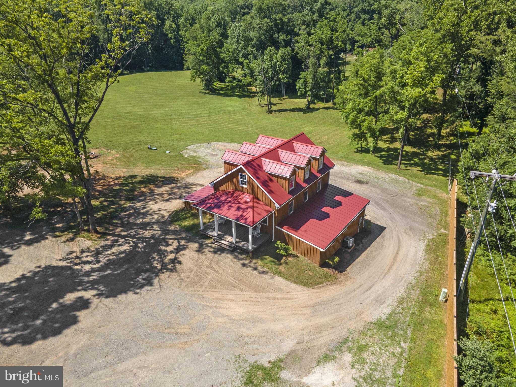 IVAKOTA FARM - Residential
