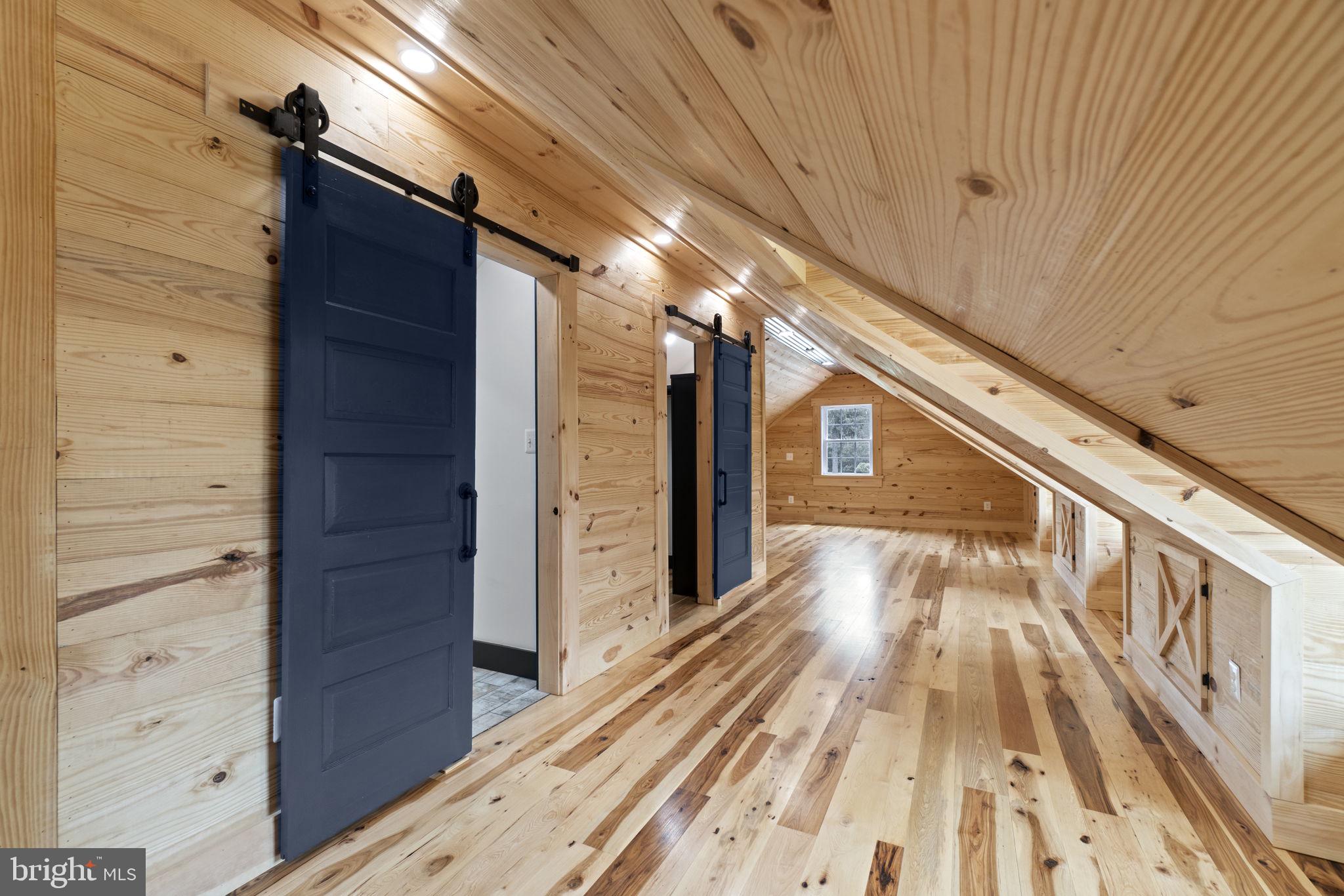 IVAKOTA FARM - Residential