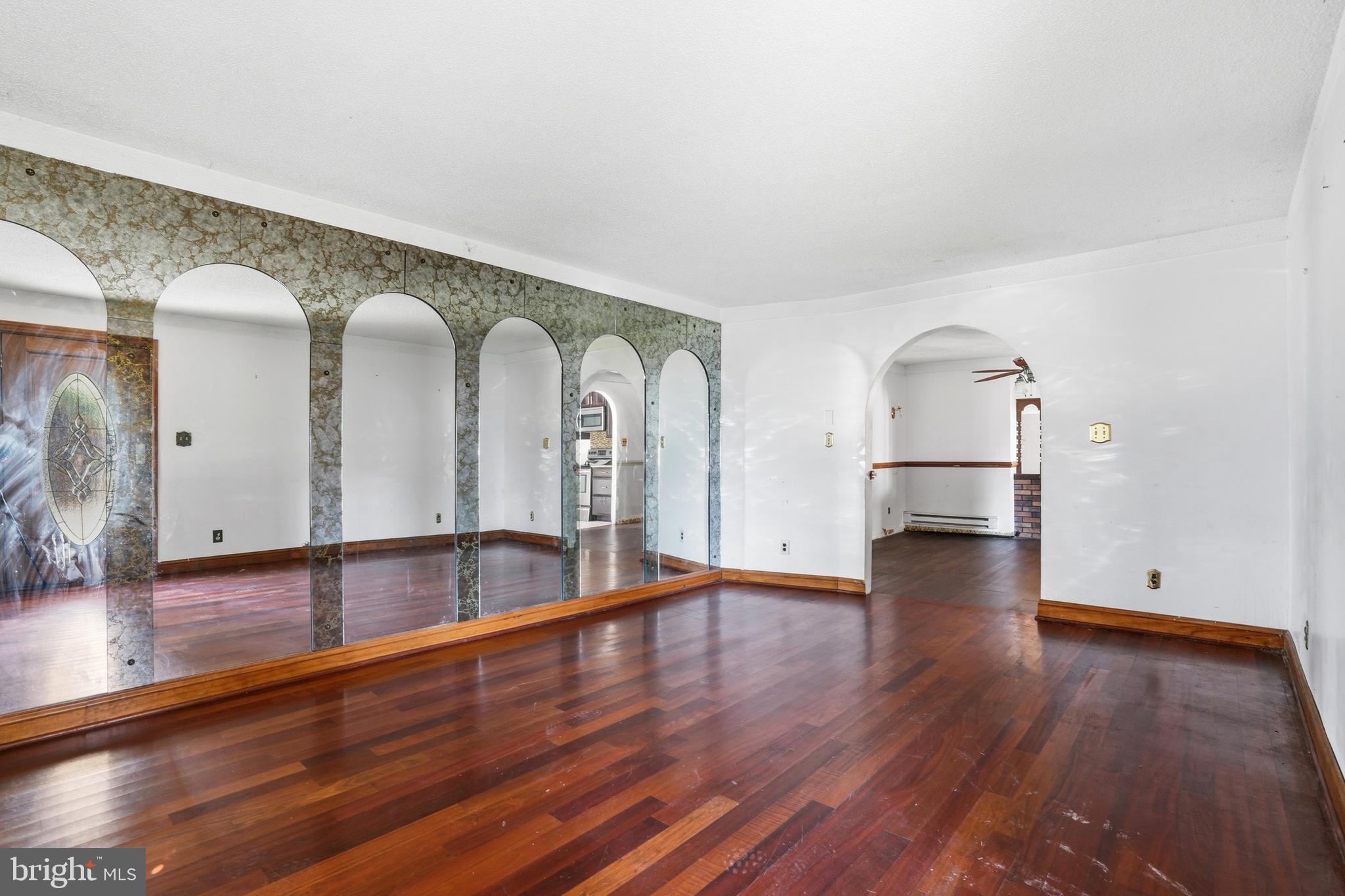 WILM MANOR GARDENS - Residential