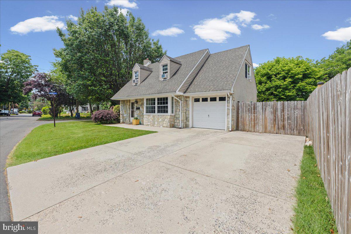 LANDRETH MANOR - Residential