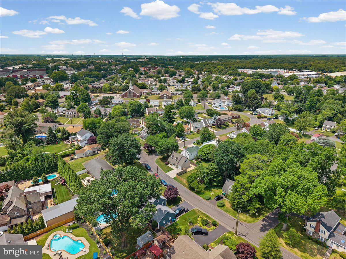 LANDRETH MANOR - Residential