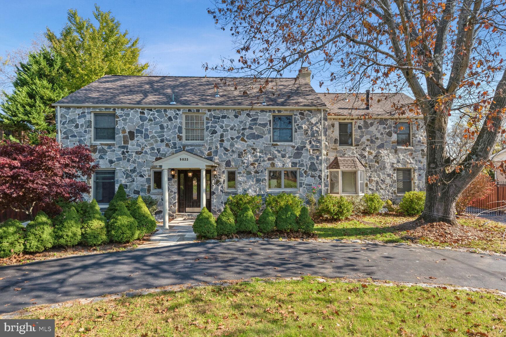 MCAULEY PARK - Residential Lease