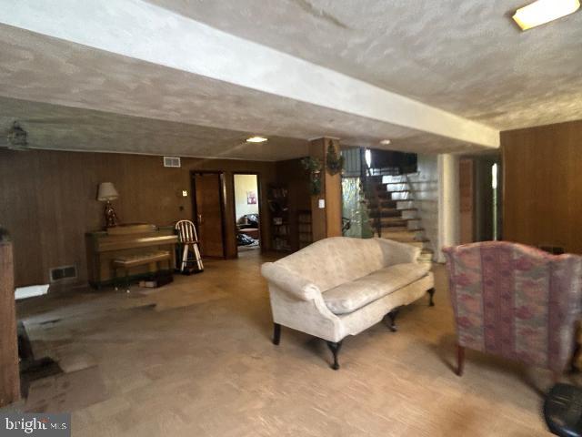 KINGS POINT - Residential