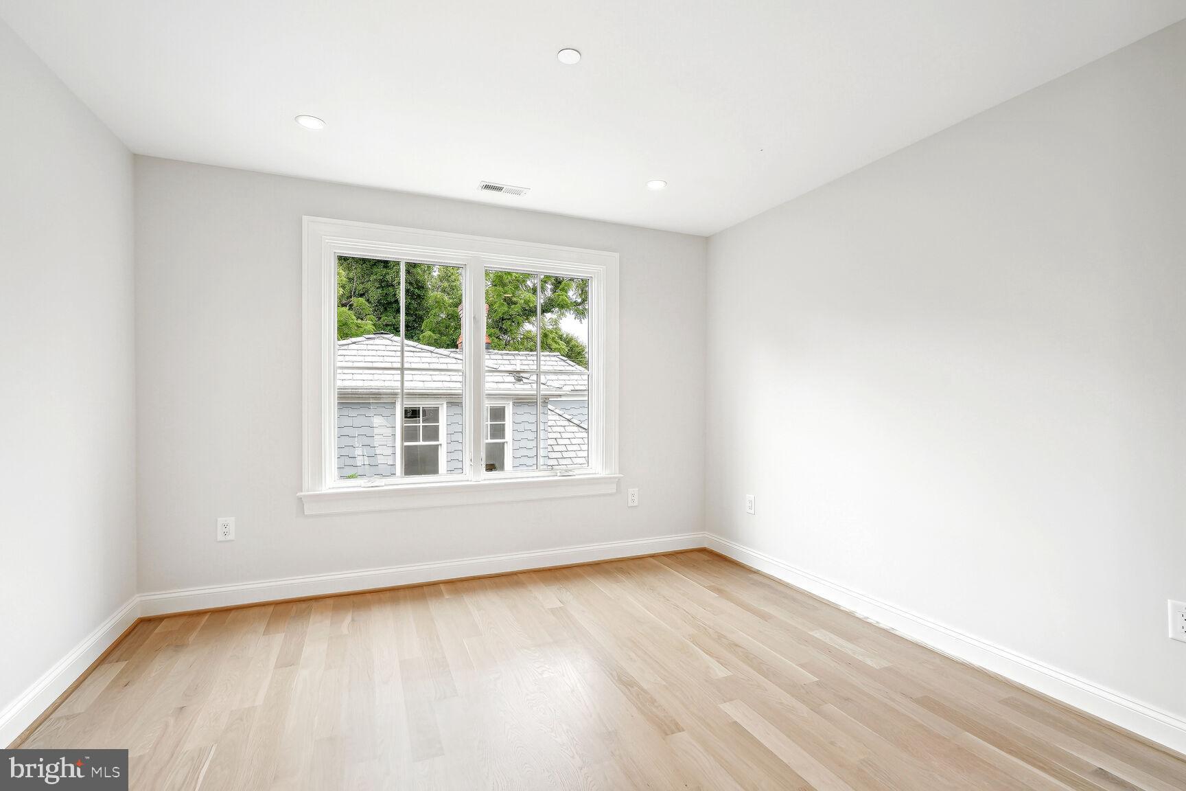WESLEY HEIGHTS - Residential