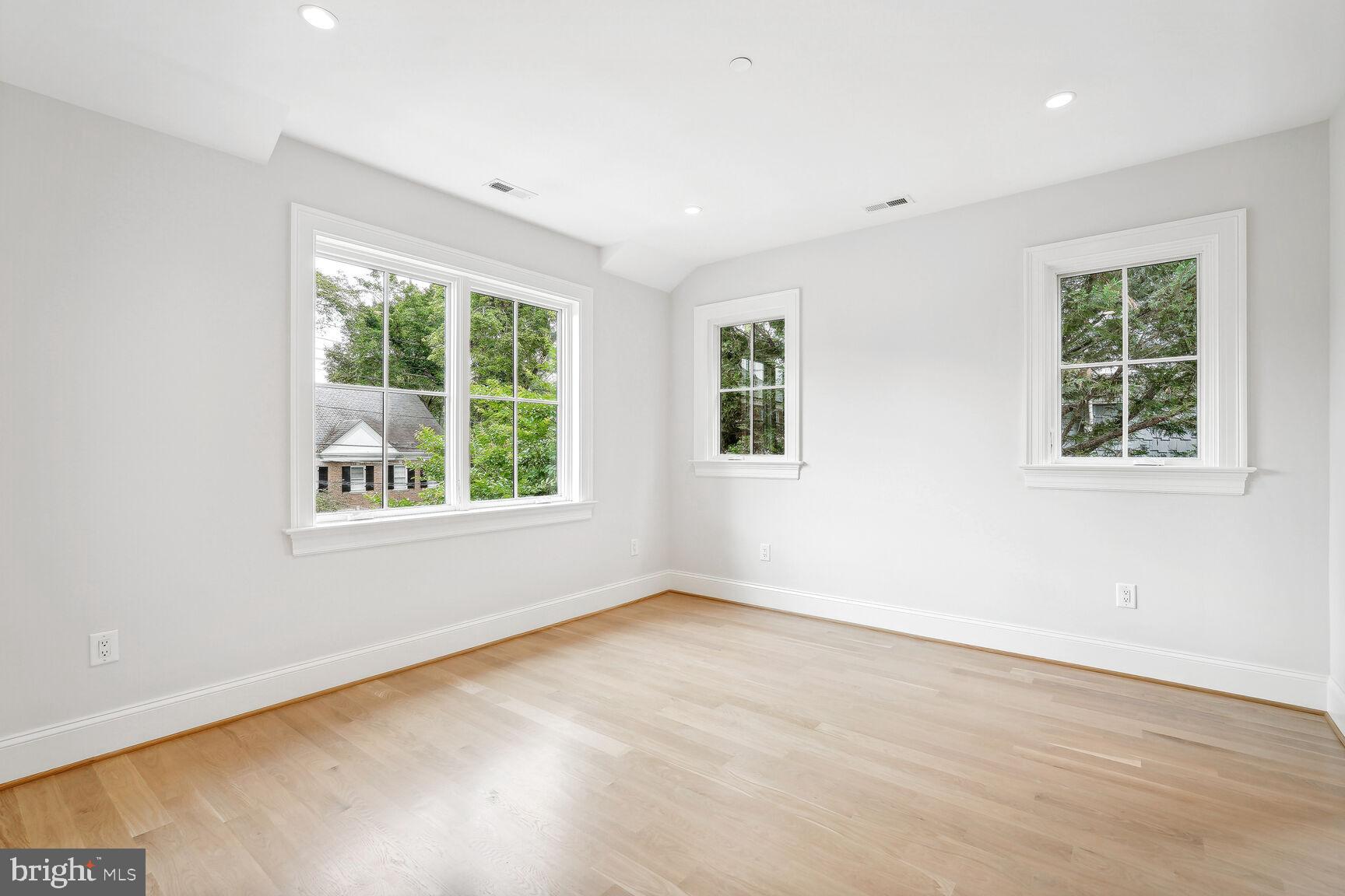 WESLEY HEIGHTS - Residential