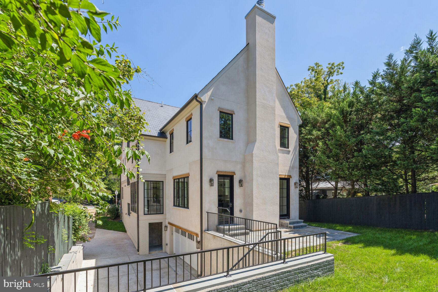 WESLEY HEIGHTS - Residential