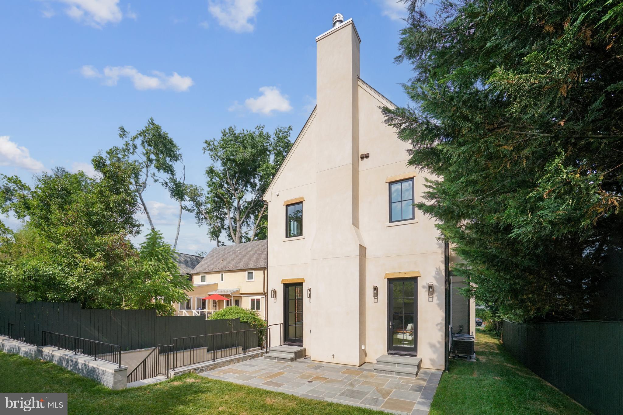 WESLEY HEIGHTS - Residential