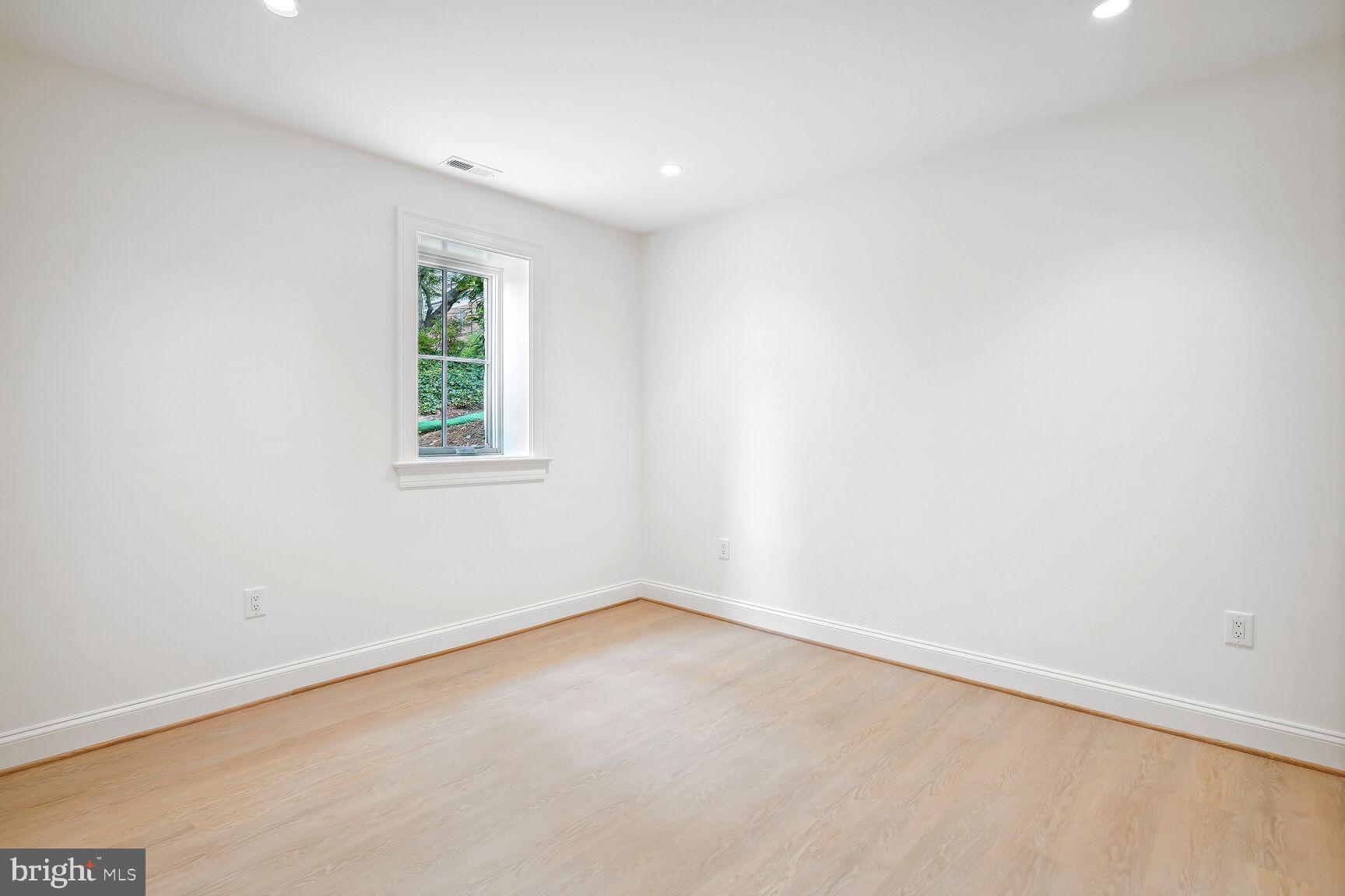 WESLEY HEIGHTS - Residential