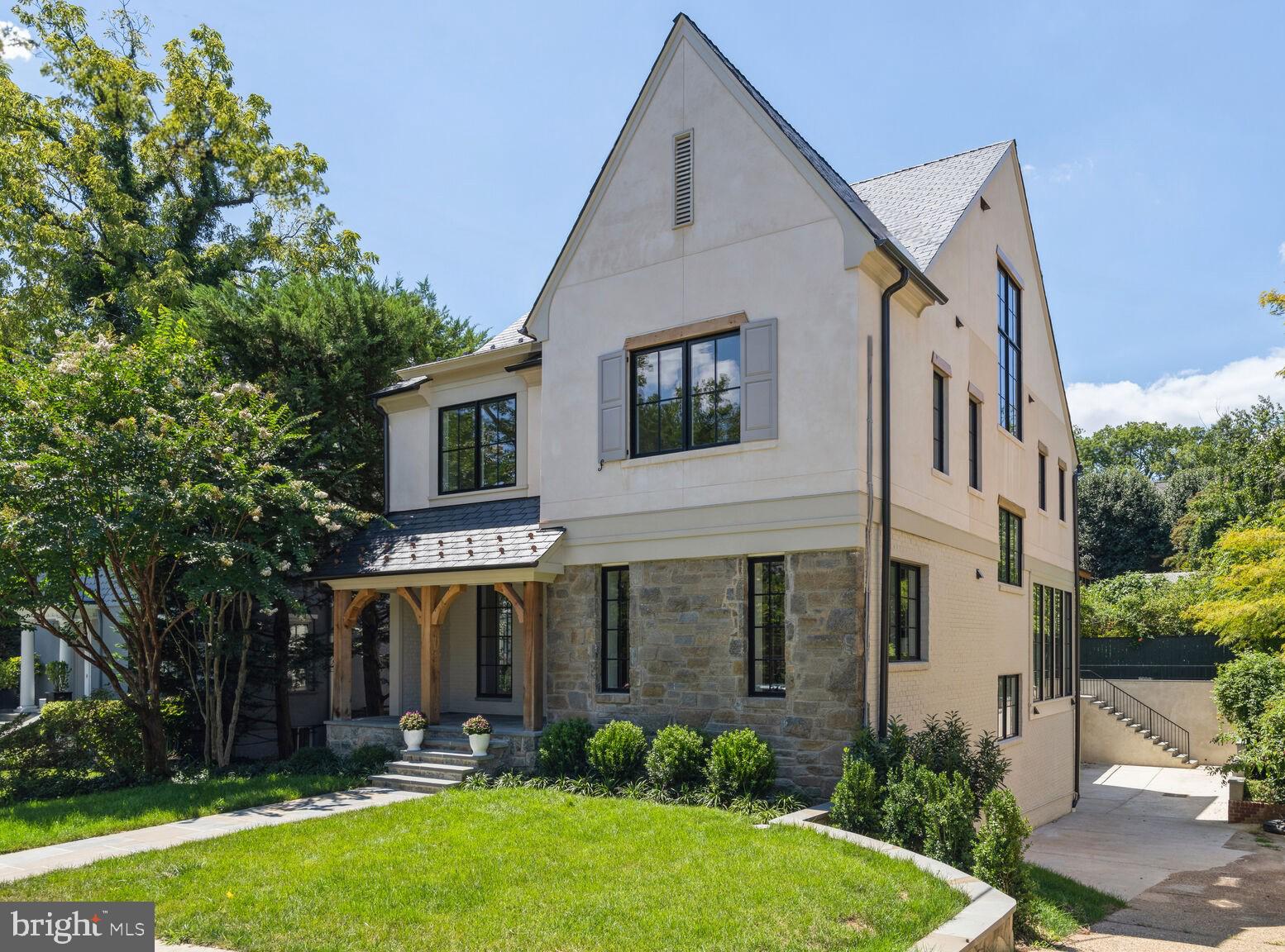 WESLEY HEIGHTS - Residential