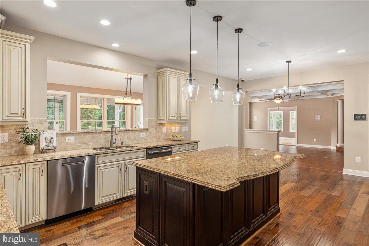 DOMINION VALLEY COUNTRY CLUB - Residential