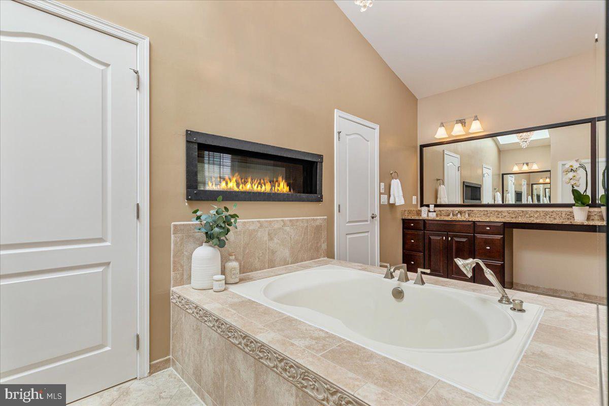 DOMINION VALLEY COUNTRY CLUB - Residential
