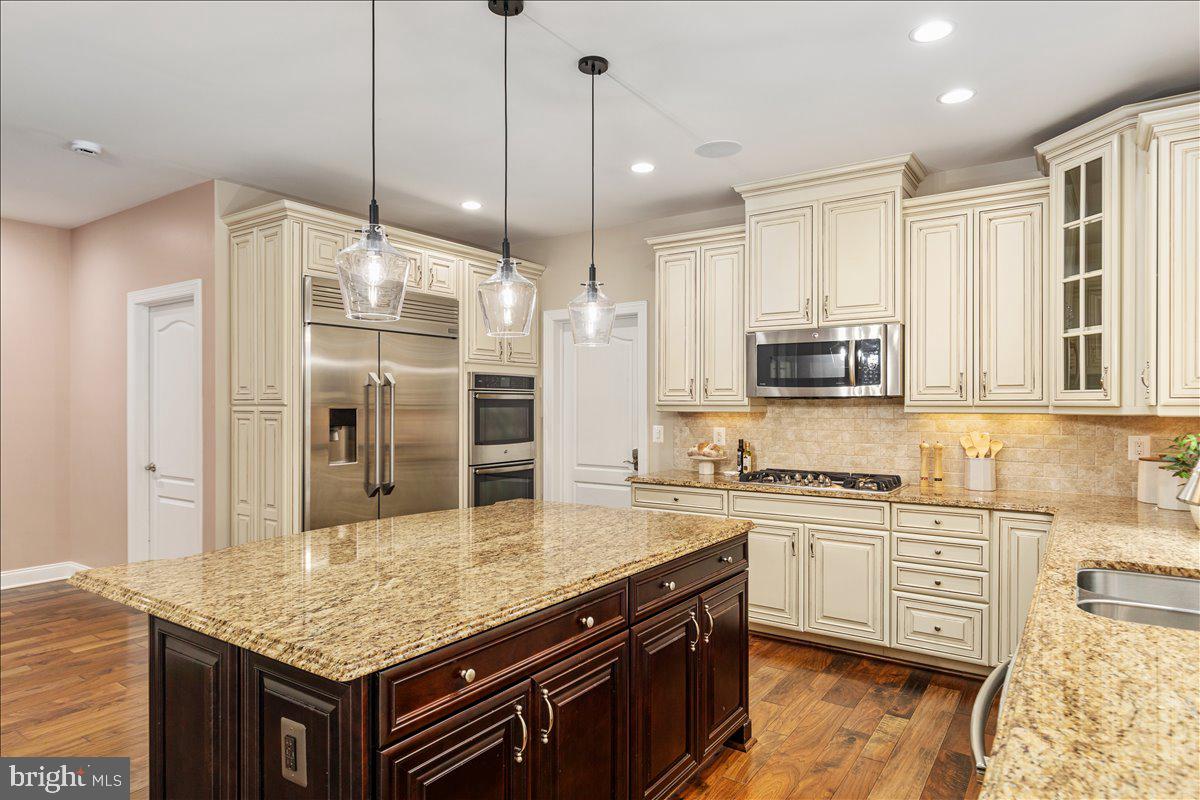 DOMINION VALLEY COUNTRY CLUB - Residential