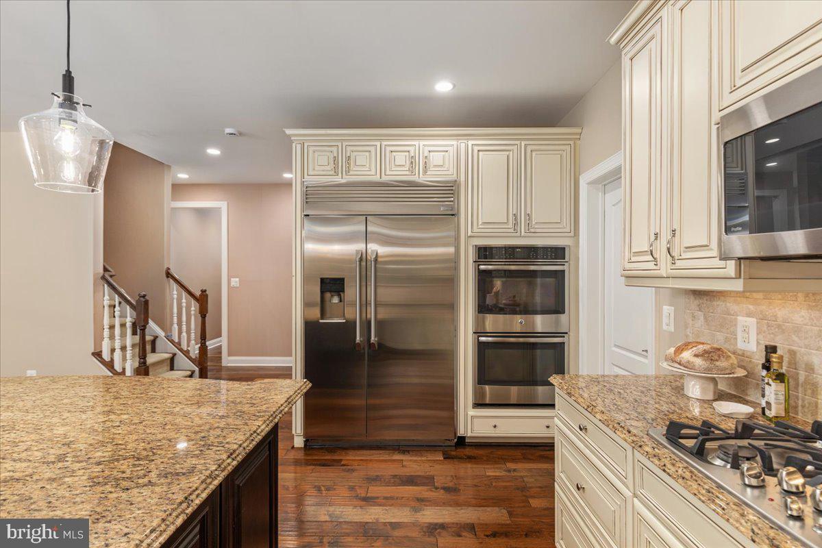DOMINION VALLEY COUNTRY CLUB - Residential