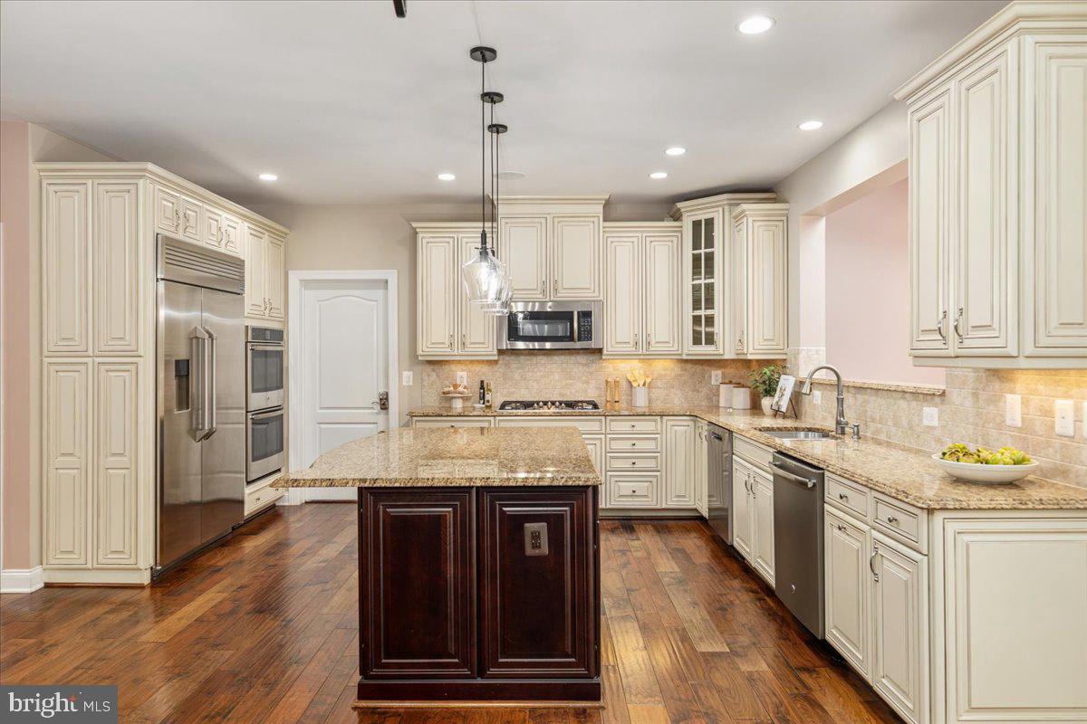 DOMINION VALLEY COUNTRY CLUB - Residential