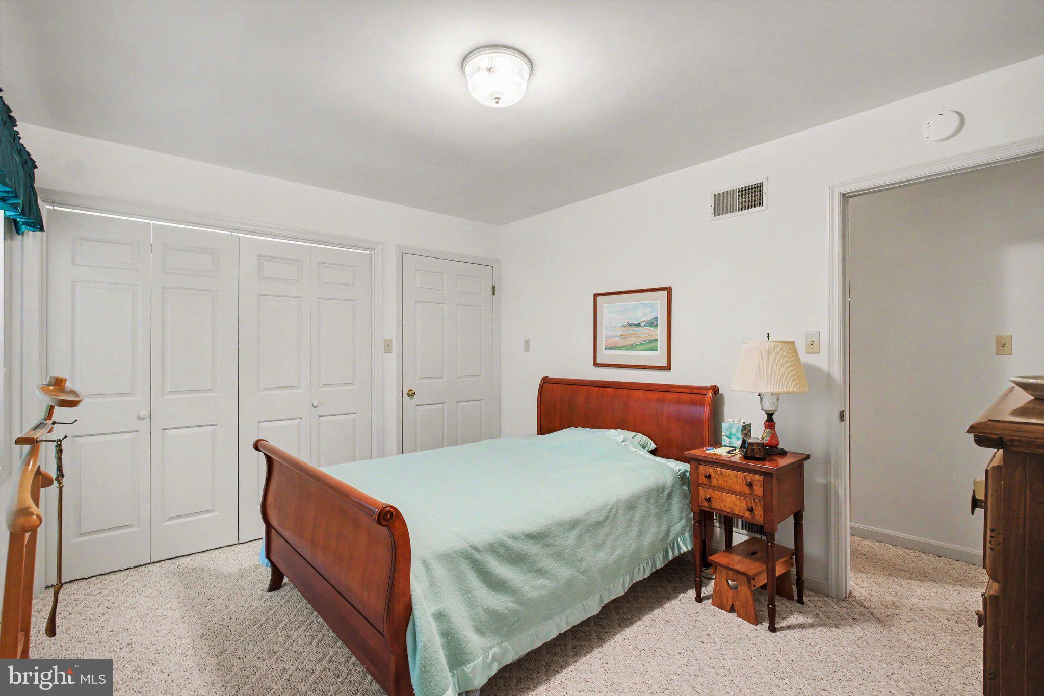 MISSION HILLS - Residential