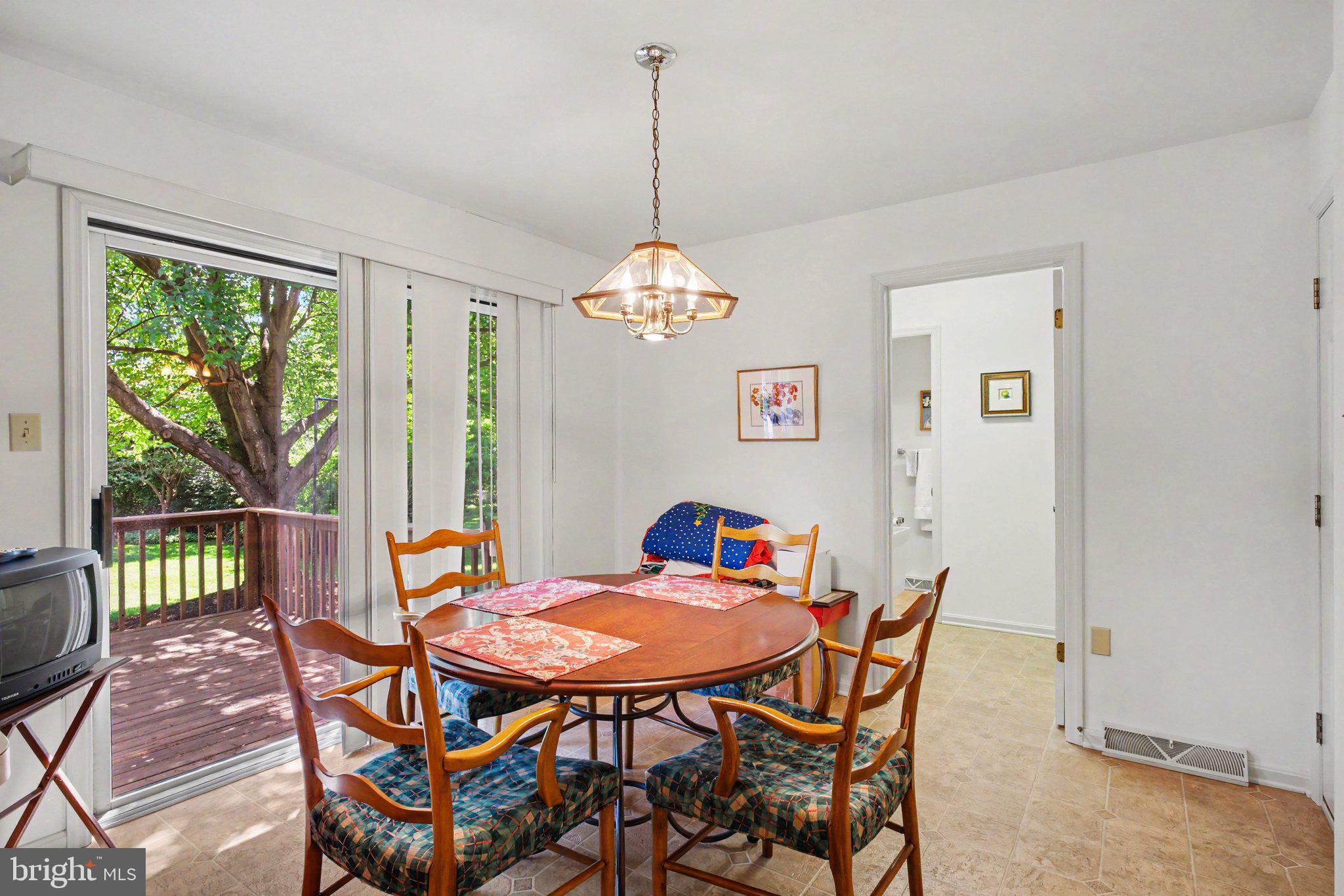 MISSION HILLS - Residential
