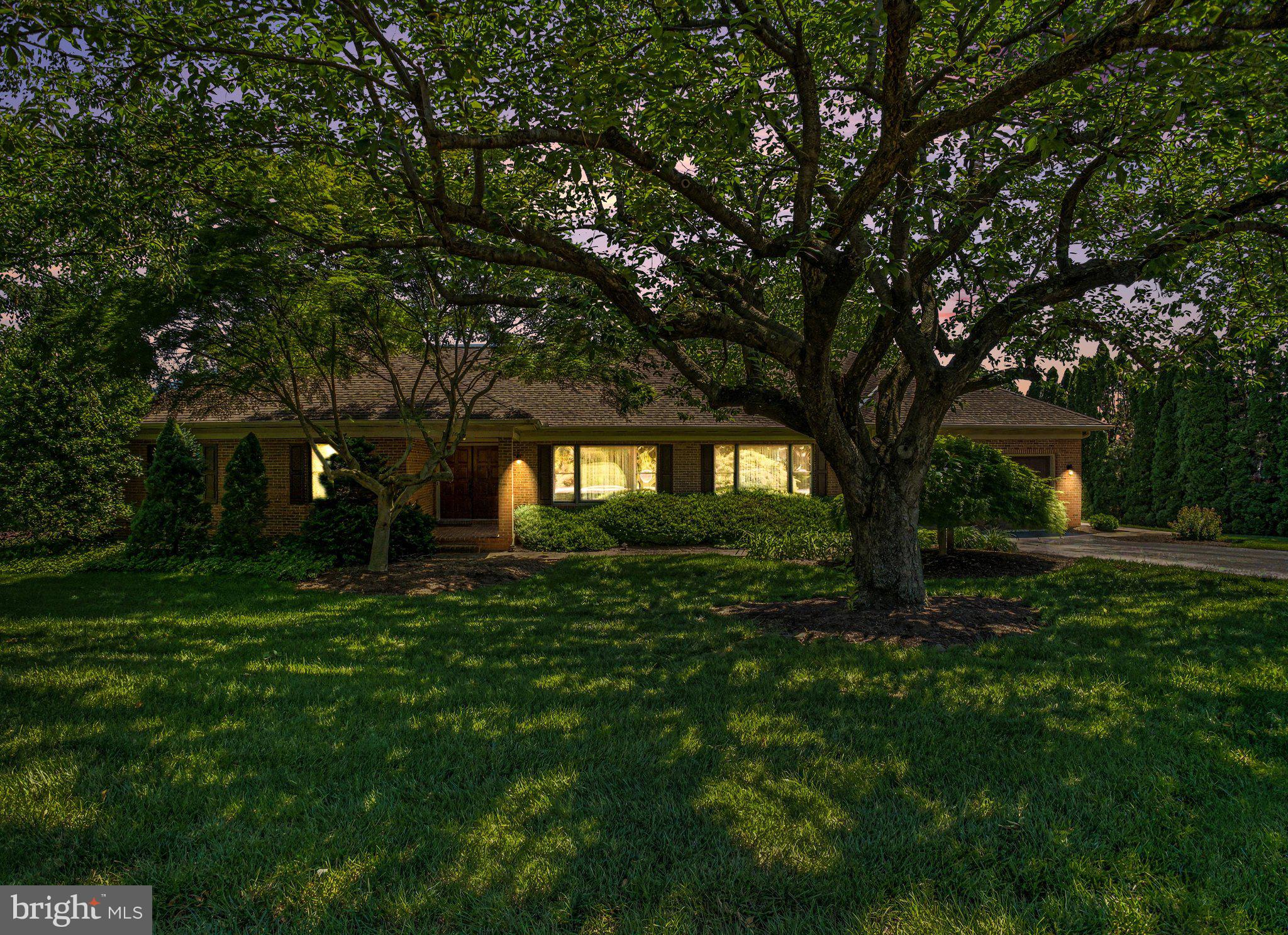 MISSION HILLS - Residential