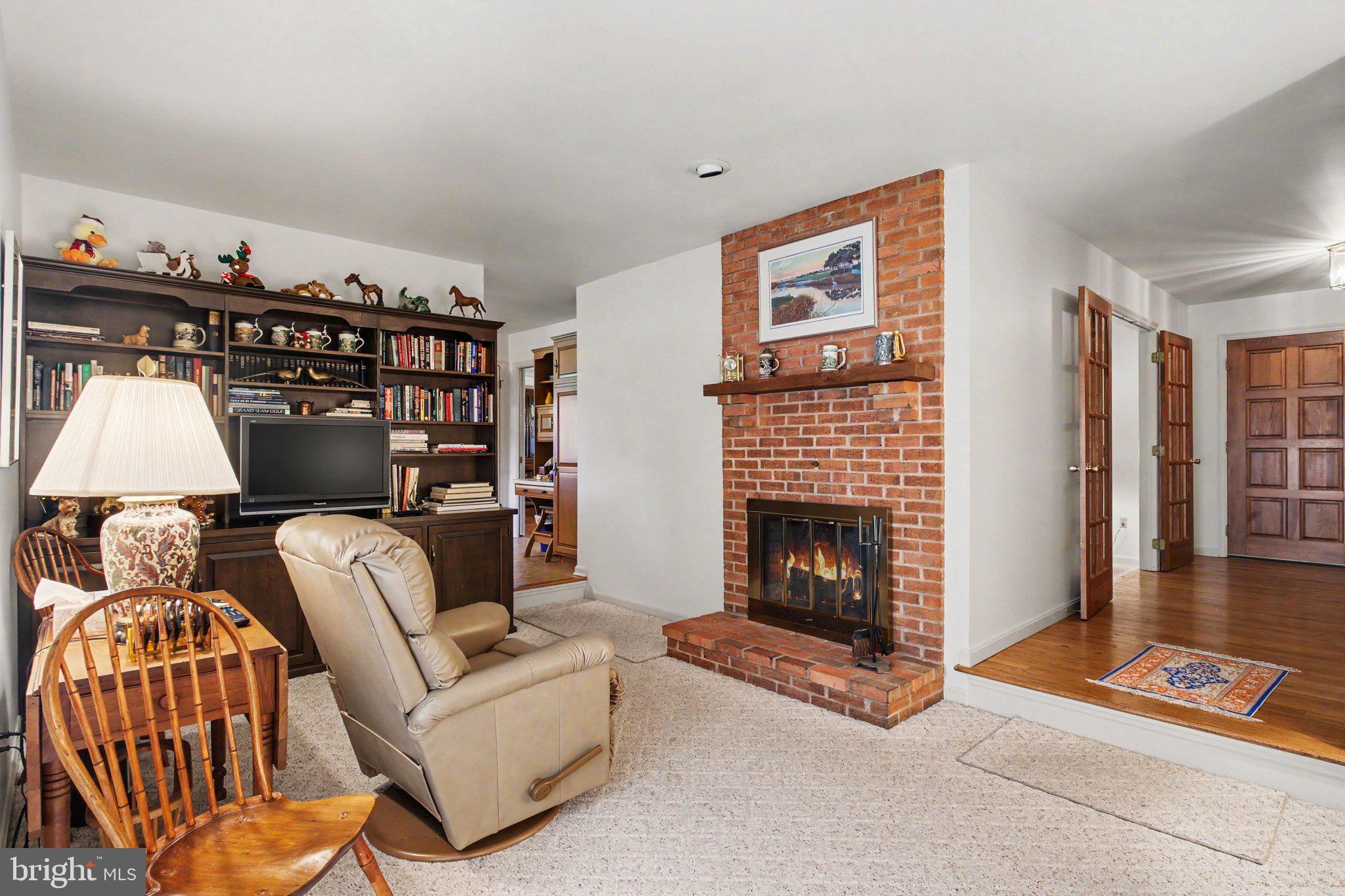 MISSION HILLS - Residential