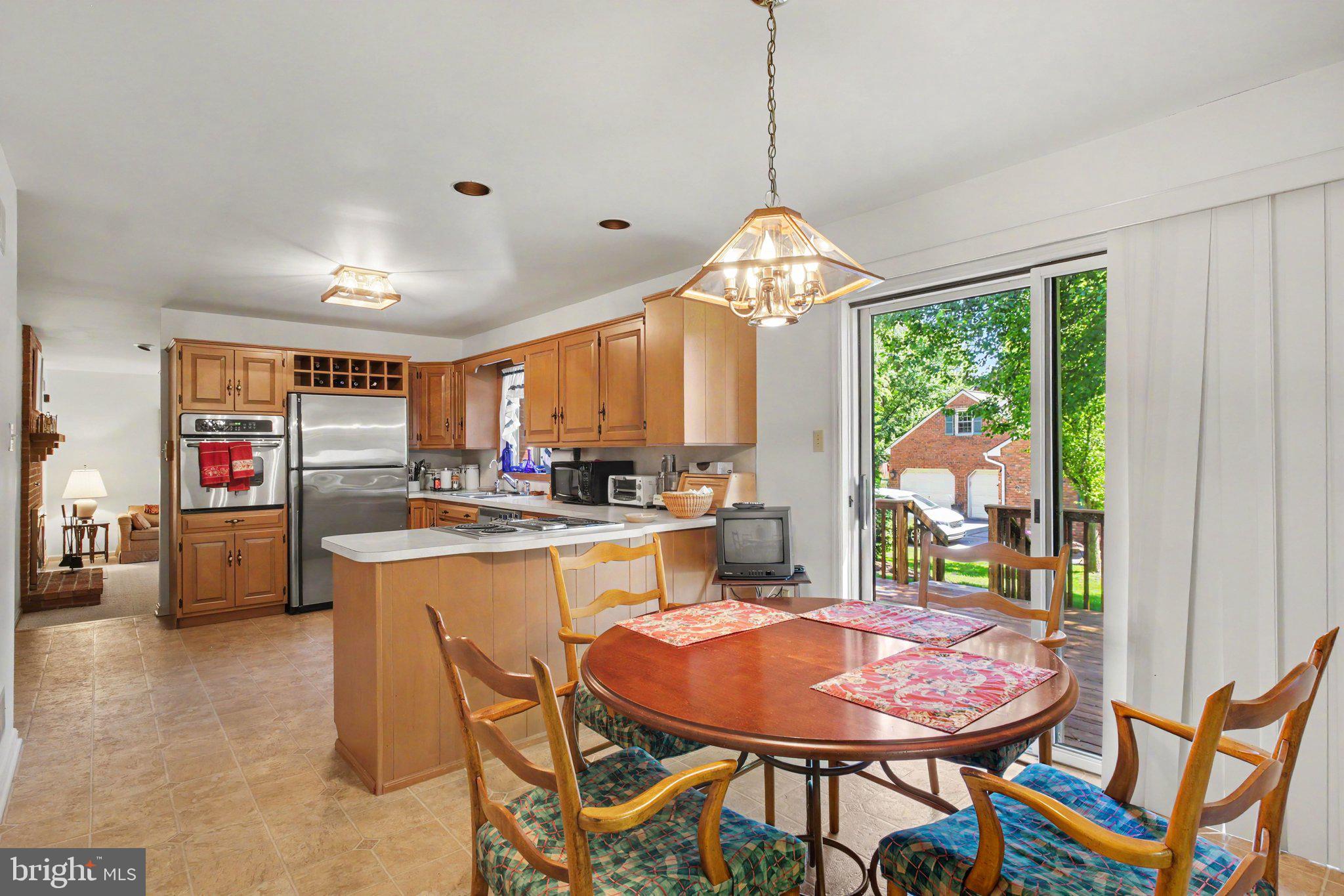MISSION HILLS - Residential