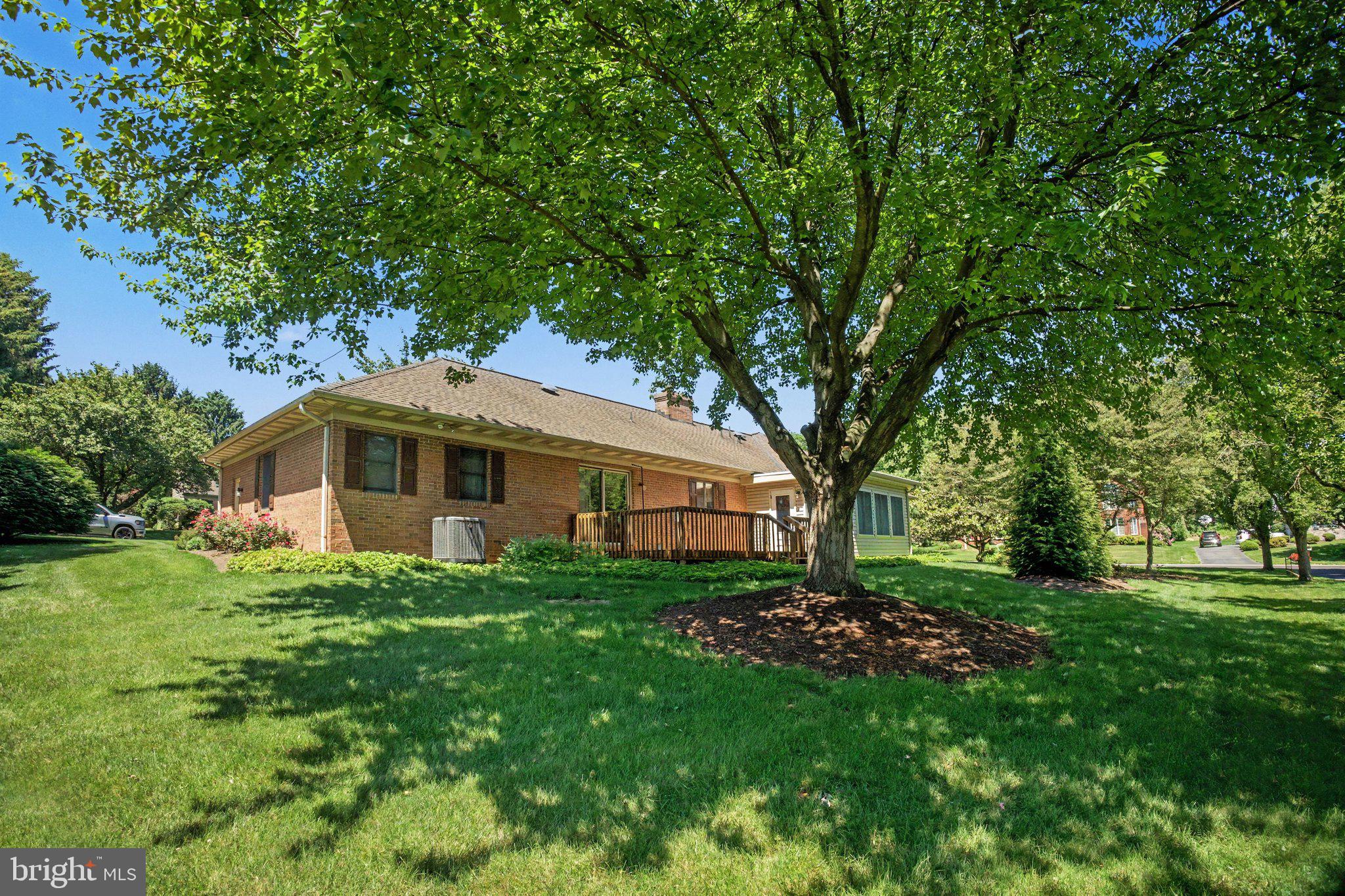 MISSION HILLS - Residential
