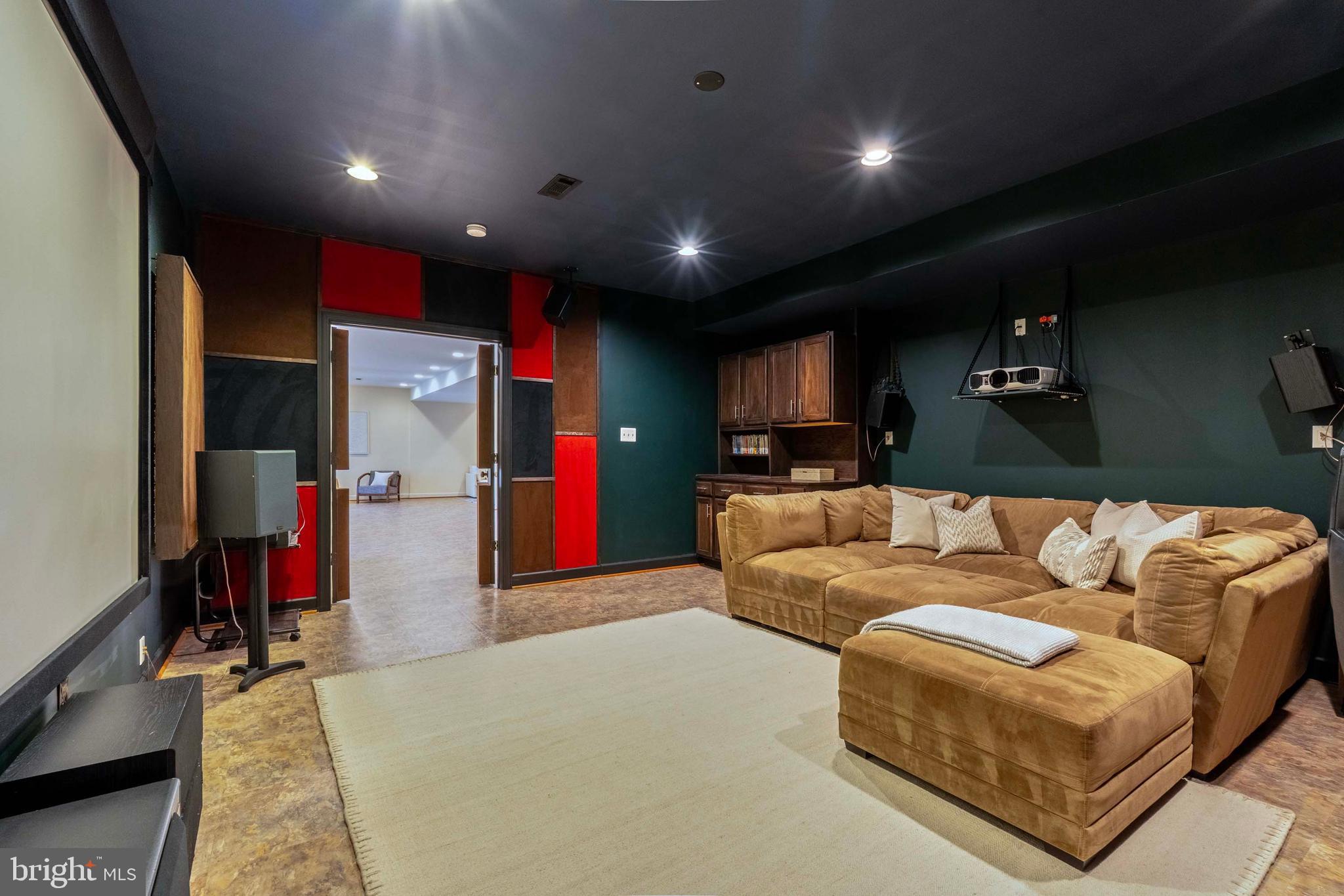 WOODLAND ESTATES - Residential