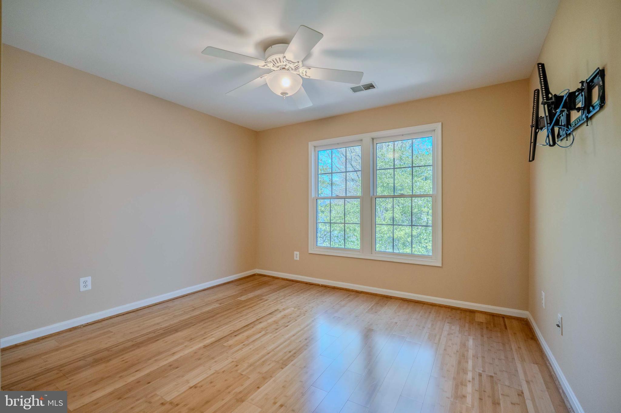 WOODLAND ESTATES - Residential